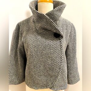 Chic Vintage Black and Cream Textured Jacket Size M - EUC